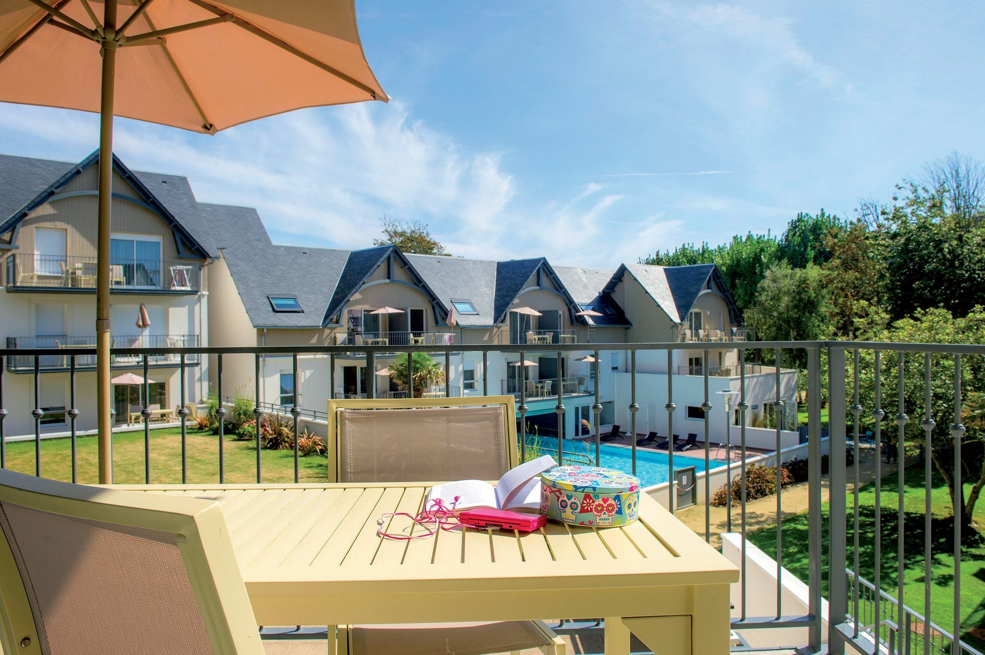 Résidence Vacances Bleues Les Jardins d'Arvor Bénodet Exterior foto